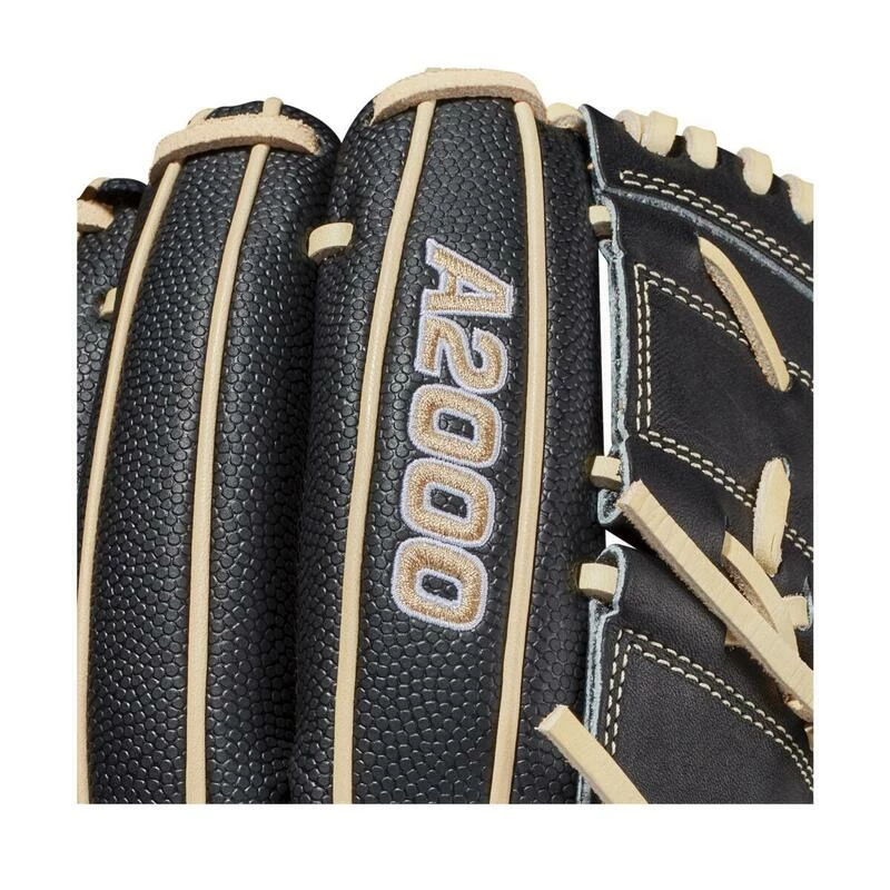 Wilson A2000 B2SS 12″ Pitcher’s Baseball Glove 7 Wilson A2000 B2SS 12″ Pitcher’s Baseball Glove - Image 5